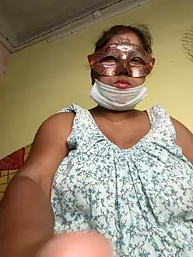 Snapshot of tinabhabhi chatting on February 2025 07:07:01 PM tinabhabhi online show from February 2025 07:07:01 PM