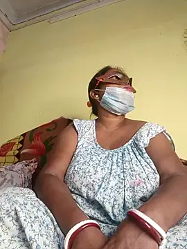 Snapshot of tinabhabhi chatting on February 2025 09:43:02 AM tinabhabhi online show from February 2025 09:43:02 AM