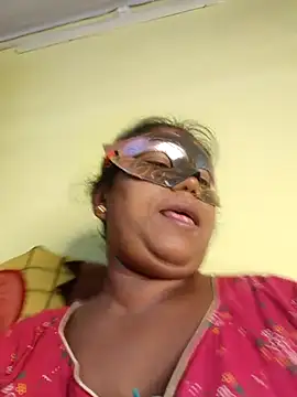 Snapshot of tinabhabhi chatting on October 2025 11:32:02 AM tinabhabhi online show from October 2025 11:32:02 AM