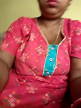 Snapshot of tinabhabhi chatting on October 2025 10:40:02 AM tinabhabhi online show from October 2025 10:40:02 AM