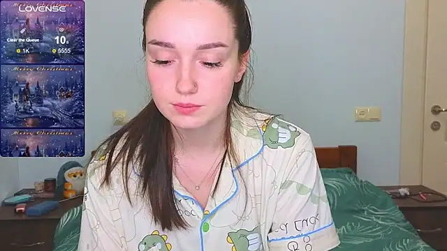 Snapshot of Wild_Sophie_ chatting on January 2025 08:56:01 PM Wild Sophie online show from January 2025 08:56:01 PM