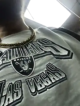 Ozomitro online show from October 2025 07:44:02 PM