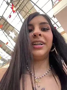 Snapshot of Hilary_pinkk chatting on December 2024 10:20:01 PM Hilary pinkk online show from December 2024 10:20:01 PM