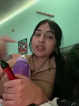 Snapshot of Hilary_pinkk chatting on December 2024 05:15:02 AM Hilary pinkk online show from December 2024 05:15:02 AM