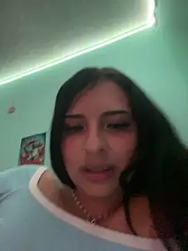 Snapshot of Hilary_pinkk chatting on January 2025 04:33:01 AM Hilary pinkk online show from January 2025 04:33:01 AM