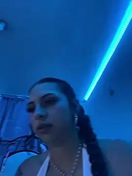 Snapshot of Hilary_pinkk chatting on January 2025 03:43:01 AM Hilary pinkk online show from January 2025 03:43:01 AM