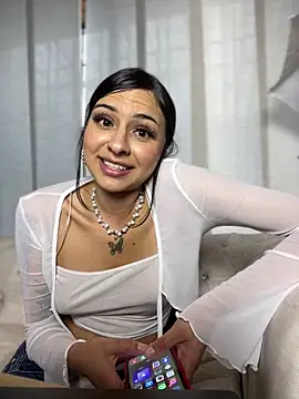 Snapshot of Hilary_pinkk chatting on January 2025 08:44:01 PM Hilary pinkk online show from January 2025 08:44:01 PM