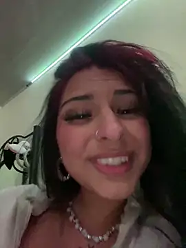 Snapshot of Hilary_pinkk chatting on January 2025 03:22:02 AM Hilary pinkk online show from January 2025 03:22:02 AM