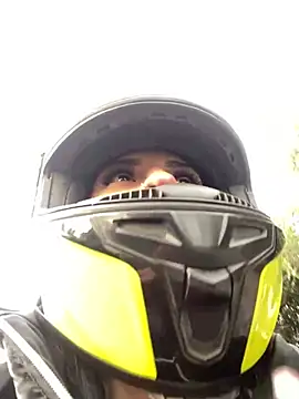 Snapshot of Hilary_pinkk chatting on February 2025 09:50:01 PM Hilary pinkk online show from February 2025 09:50:01 PM