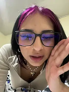 Snapshot of Hilary_pinkk chatting on February 2025 02:19:01 AM Hilary pinkk online show from February 2025 02:19:01 AM