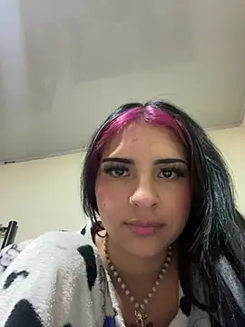 Snapshot of Hilary_pinkk chatting on February 2025 04:26:02 AM Hilary pinkk online show from February 2025 04:26:02 AM