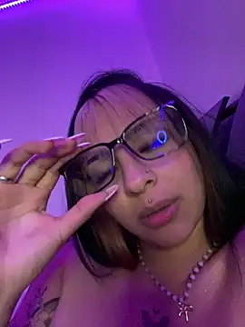 Snapshot of Hilary_pinkk chatting on March 2025 06:46:02 AM Hilary pinkk online show from March 2025 06:46:02 AM