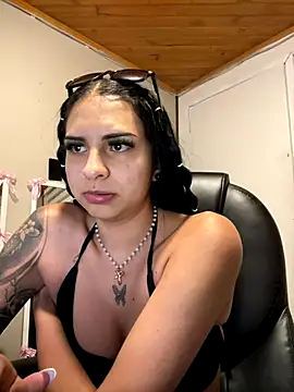 Snapshot of Hilary_pinkk chatting on September 2025 01:05:01 AM Hilary pinkk online show from September 2025 01:05:01 AM