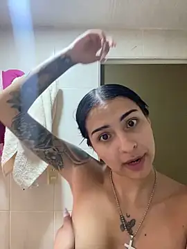 Snapshot of Hilary_pinkk chatting on September 2025 07:05:01 PM Hilary pinkk online show from September 2025 07:05:01 PM