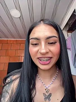 Snapshot of Hilary_pinkk chatting on November 2025 06:07:02 PM Hilary pinkk online show from November 2025 06:07:02 PM