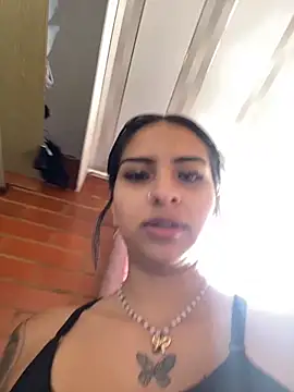 Snapshot of Hilary_pinkk chatting on November 2025 07:36:02 PM Hilary pinkk online show from November 2025 07:36:02 PM