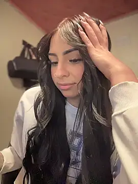 Snapshot of Hilary_pinkk chatting on November 2025 01:59:01 AM Hilary pinkk online show from November 2025 01:59:01 AM