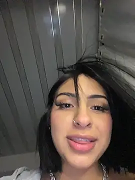 Snapshot of Hilary_pinkk chatting on December 2025 02:06:02 AM Hilary pinkk online show from December 2025 02:06:02 AM