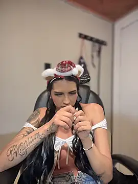 Snapshot of Hilary_pinkk chatting on December 2025 02:53:02 AM Hilary pinkk online show from December 2025 02:53:02 AM