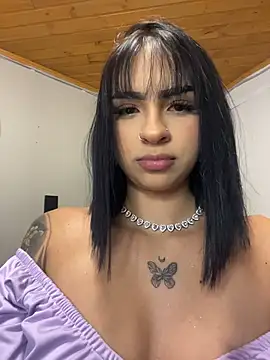 Snapshot of Hilary_pinkk chatting on February 2026 02:15:01 AM Hilary pinkk online show from February 2026 02:15:01 AM