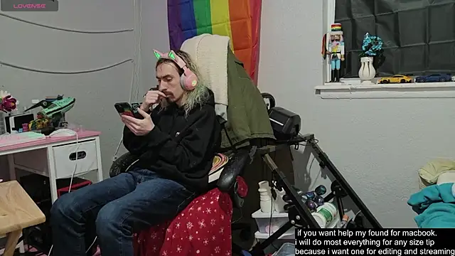 tallnerdyguy online show from November 2025 04:34:01 AM