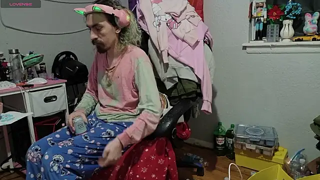 tallnerdyguy online show from February 2026 03:35:02 AM