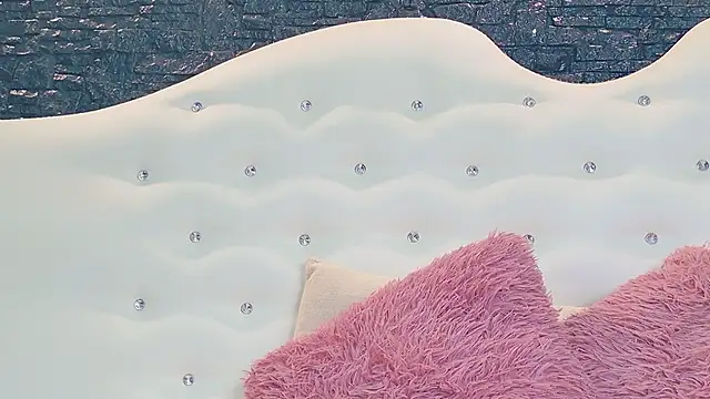 LaurynCopper online show from January 2025 09:48:01 AM