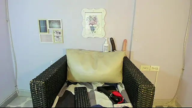 Snapshot of shaidyscott chatting on October 2025 03:07:01 AM shaidyscott online show from October 2025 03:07:01 AM