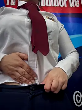 Alysson-- online show from November 2025 12:42:02 PM