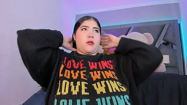 AmberiniHoffman online show from November 2025 12:05:02 PM