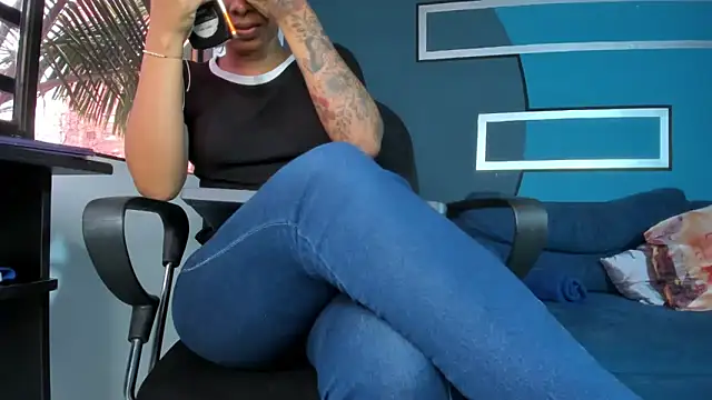 Snapshot of Brunettesexy0 chatting on March 2025 06:43:02 PM Brunettesexy0 online show from March 2025 06:43:02 PM