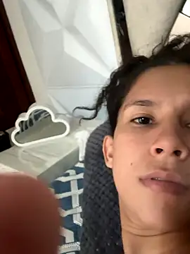 Snapshot of Antonella_and_axel_ chatting on September 2025 09:15:01 PM Antonella and axel online show from September 2025 09:15:01 PM