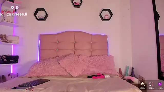 Snapshot of Gisell_s chatting on November 2025 09:06:01 PM Gisell s online show from November 2025 09:06:01 PM