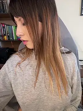 Snapshot of takahiro_sora7 chatting on January 2025 08:58:02 PM takahiro sora7 online show from January 2025 08:58:02 PM