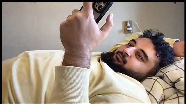 Snapshot of teddy_alan chatting on October 2025 08:31:02 AM teddy alan online show from October 2025 08:31:02 AM