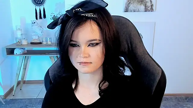 Elainebeness online show from February 2025 10:53:02 PM