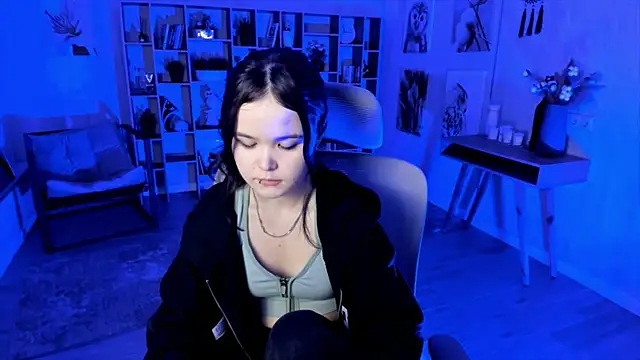 Elainebeness online show from October 2025 07:25:02 PM