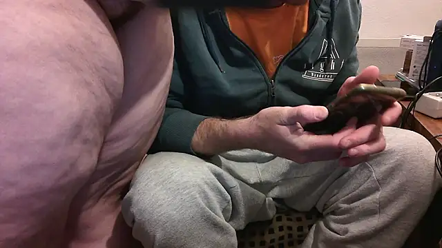 Snapshot of Maebi chatting on December 2024 01:00:01 PM Maebi online show from December 2024 01:00:01 PM