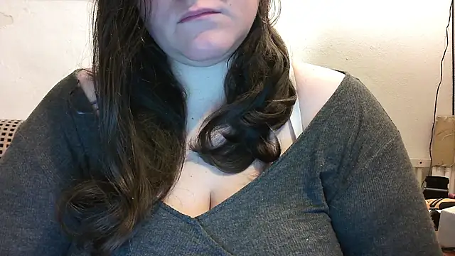 Snapshot of Maebi chatting on January 2025 09:46:02 PM Maebi online show from January 2025 09:46:02 PM