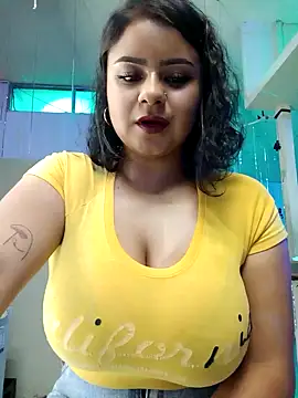 Snapshot of Princess_Lau chatting on January 2025 02:19:02 AM Princess Lau online show from January 2025 02:19:02 AM