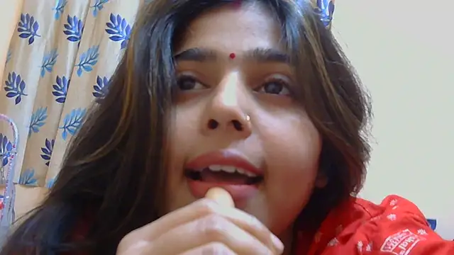 Snapshot of Sweet-Rani chatting on April 2026 07:11:02 PM Sweet-Rani online show from April 2026 07:11:02 PM