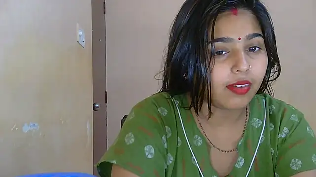 Snapshot of Sweet-Rani chatting on April 2026 06:04:02 PM Sweet-Rani online show from April 2026 06:04:02 PM