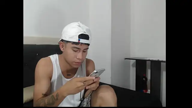 logannth online show from October 2025 04:46:02 AM