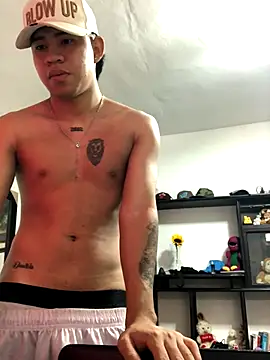 logannth online show from December 2025 09:33:01 PM