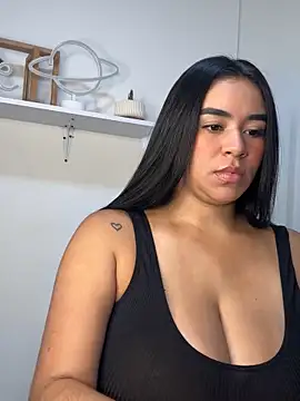 Snapshot of kristynmassey chatting on September 2025 09:26:01 PM kristynmassey online show from September 2025 09:26:01 PM