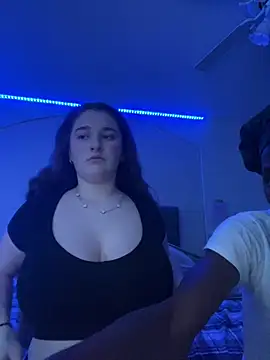 Snapshot of MarcusAndMarissa4ev chatting on February 2025 10:34:01 AM MarcusAndMarissa4ev online show from February 2025 10:34:01 AM