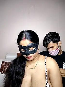 bigtitsqueen online show from April 2026 05:07:02 AM