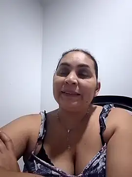 Snapshot of MirandaSoto chatting on January 2025 03:47:02 AM MirandaSoto online show from January 2025 03:47:02 AM