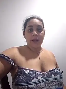 Snapshot of MirandaSoto chatting on January 2025 11:43:02 AM MirandaSoto online show from January 2025 11:43:02 AM