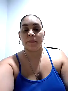 Snapshot of MirandaSoto chatting on February 2025 06:48:01 AM MirandaSoto online show from February 2025 06:48:01 AM